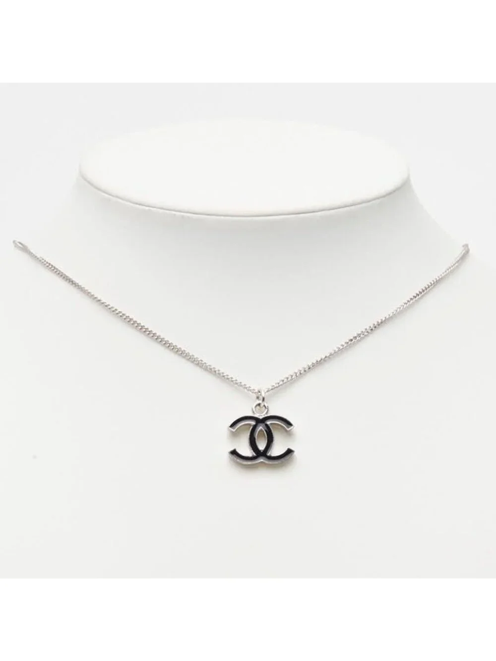 Chanel CC Logo Necklace Silver and Black Metal - Picture 6 of 6